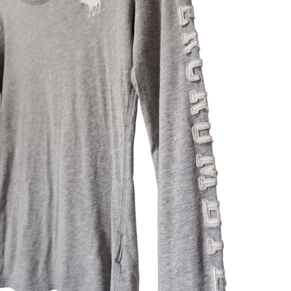 Abercrombie & Fitch women's medium long sleeve pullover logo - Picture 2 of 5
